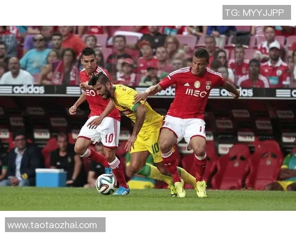 费雷拉与波尔蒂芒尼斯的激烈对决揭示了足球战术的新趋势与魅力